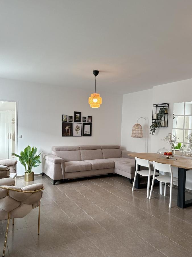 Modernes Haus Naehe Parndorf Διαμέρισμα Bruck an der Leitha Εξωτερικό φωτογραφία